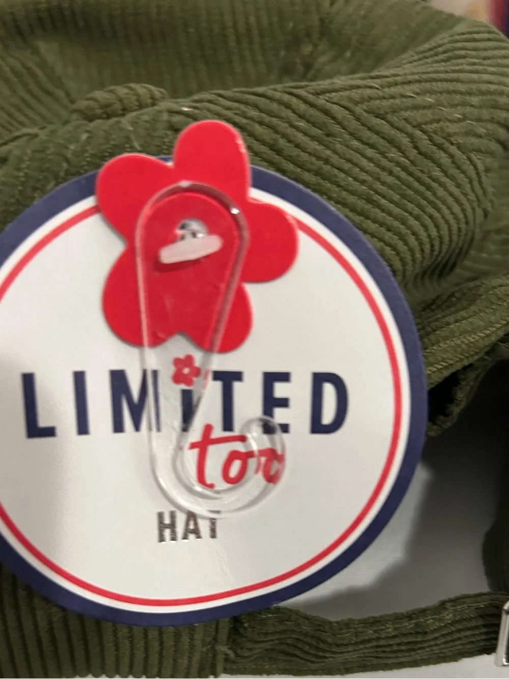 Hat tag on kids item